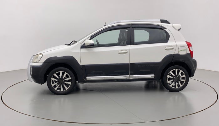 2015 Toyota Etios CROSS 1.2 G, Petrol, Manual, 79,927 km, Left Side