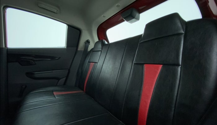 2018 Mahindra KUV 100 NXT K2 P 6 STR, CNG, Manual, 50,598 km, Right Side Rear Door Cabin