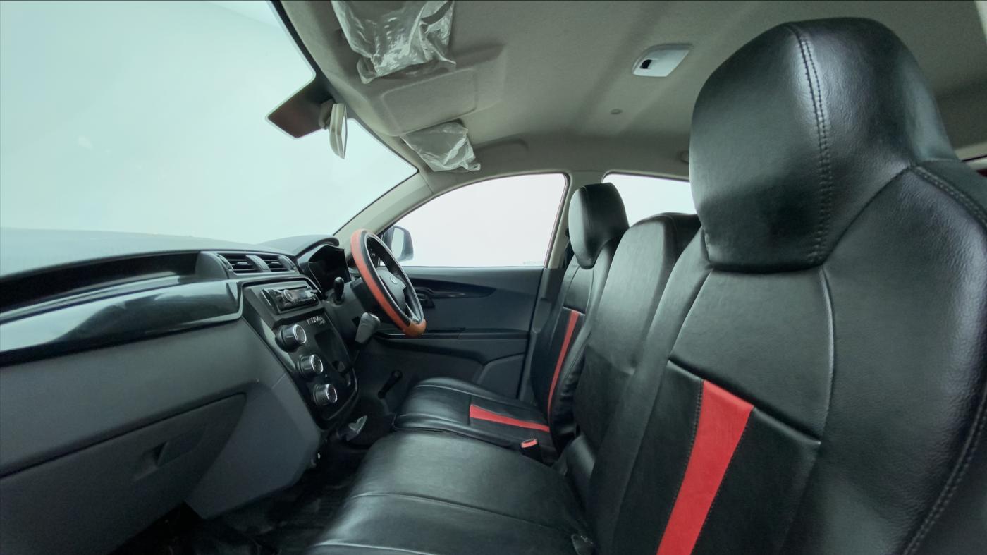 2018 Mahindra KUV 100 NXT K2 P 6 STR, CNG, Manual, 50,598 km, Right Side Front Door Cabin