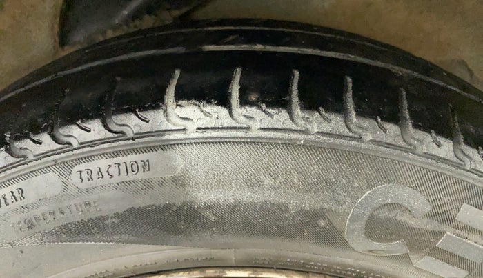 2013 Hyundai i10 ERA 1.1, CNG, Manual, 87,907 km, Left Rear Tyre Tread