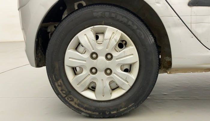 2013 Hyundai i10 ERA 1.1, CNG, Manual, 87,907 km, Right Rear Wheel