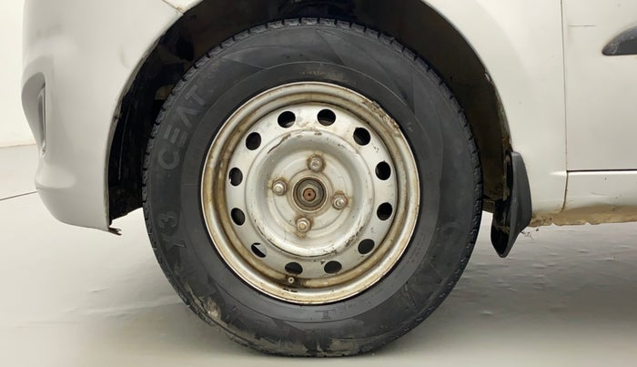 2013 Hyundai i10 ERA 1.1, CNG, Manual, 87,907 km, Left Front Wheel