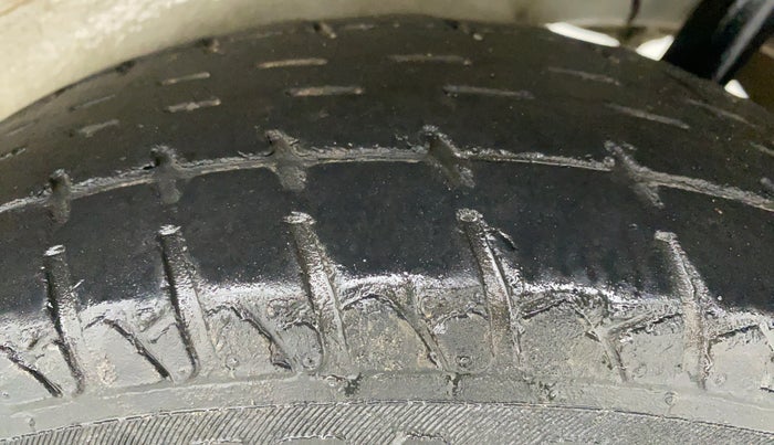 2018 Maruti Wagon R 1.0 LXI CNG, CNG, Manual, 61,540 km, Left Rear Tyre Tread