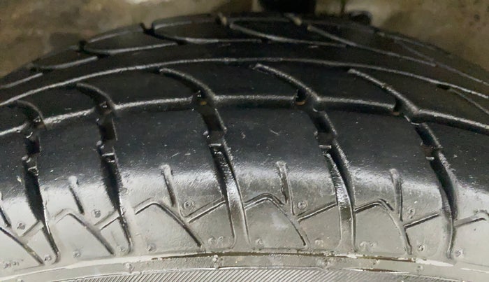 2018 Maruti Wagon R 1.0 LXI CNG, CNG, Manual, 61,540 km, Left Front Tyre Tread