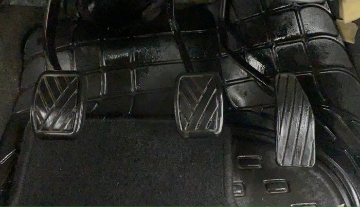 2018 Maruti Wagon R 1.0 LXI CNG, CNG, Manual, 61,540 km, Pedals