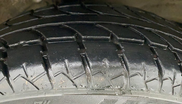 2018 Maruti Wagon R 1.0 LXI CNG, CNG, Manual, 61,540 km, Right Front Tyre Tread