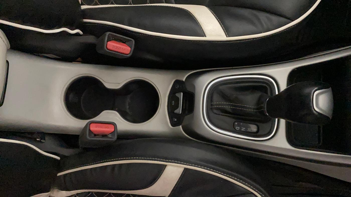 2020 Jeep Compass LONGITUDE PLUS 1.4 PETROL AT, Petrol, Automatic, 76,215 km, Gear Lever