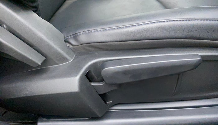 2021 Tata ALTROZ XZ PLUS I-TURBO PETROL DARK EDITION, Petrol, Manual, 21,424 km, Driver Side Adjustment Panel