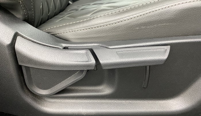 2020 KIA SELTOS HTK PLUS 1.5 DIESEL, Diesel, Manual, 26,045 km, Driver Side Adjustment Panel