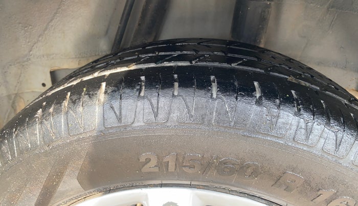 2017 Honda WR-V 1.5L I-DTEC S MT, Diesel, Manual, 1,43,502 km, Left Rear Tyre Tread