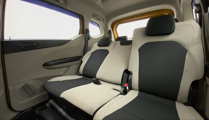 2020 Renault TRIBER RXT AMT, Petrol, Automatic, 25,506 km, Reclining Back Row Seats