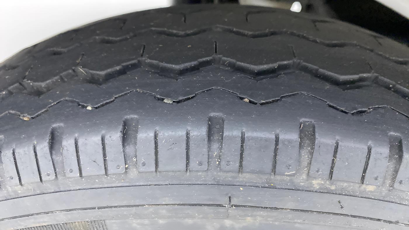 2020 Maruti Eeco 5 STR WITH AC PLUSHTR, Petrol, Manual, 13,368 km, Right Rear Tyre Tread