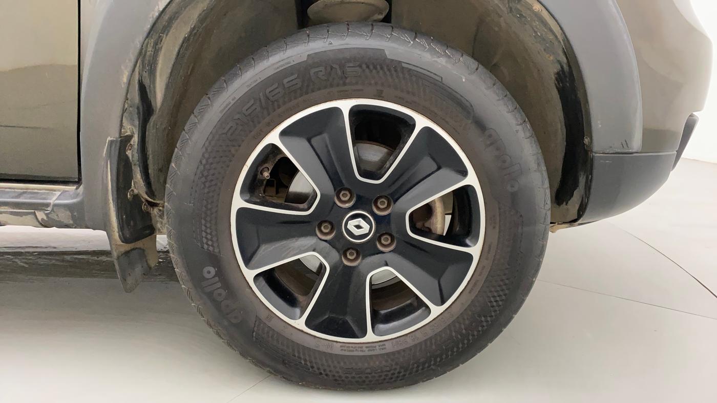 2019 Renault Duster 110 PS RXS 4X2 AMT DIESEL, Diesel, Automatic, 66,800 km, Right Front Wheel