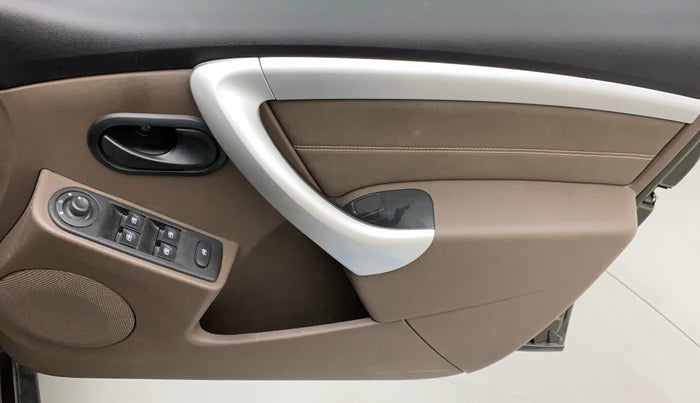 2019 Renault Duster 110 PS RXS 4X2 AMT DIESEL, Diesel, Automatic, 66,800 km, Driver Side Door Panels Control