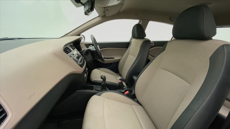 2017 Hyundai Elite i20 SPORTZ 1.2, Petrol, Manual, 34,952 km, Right Side Front Door Cabin