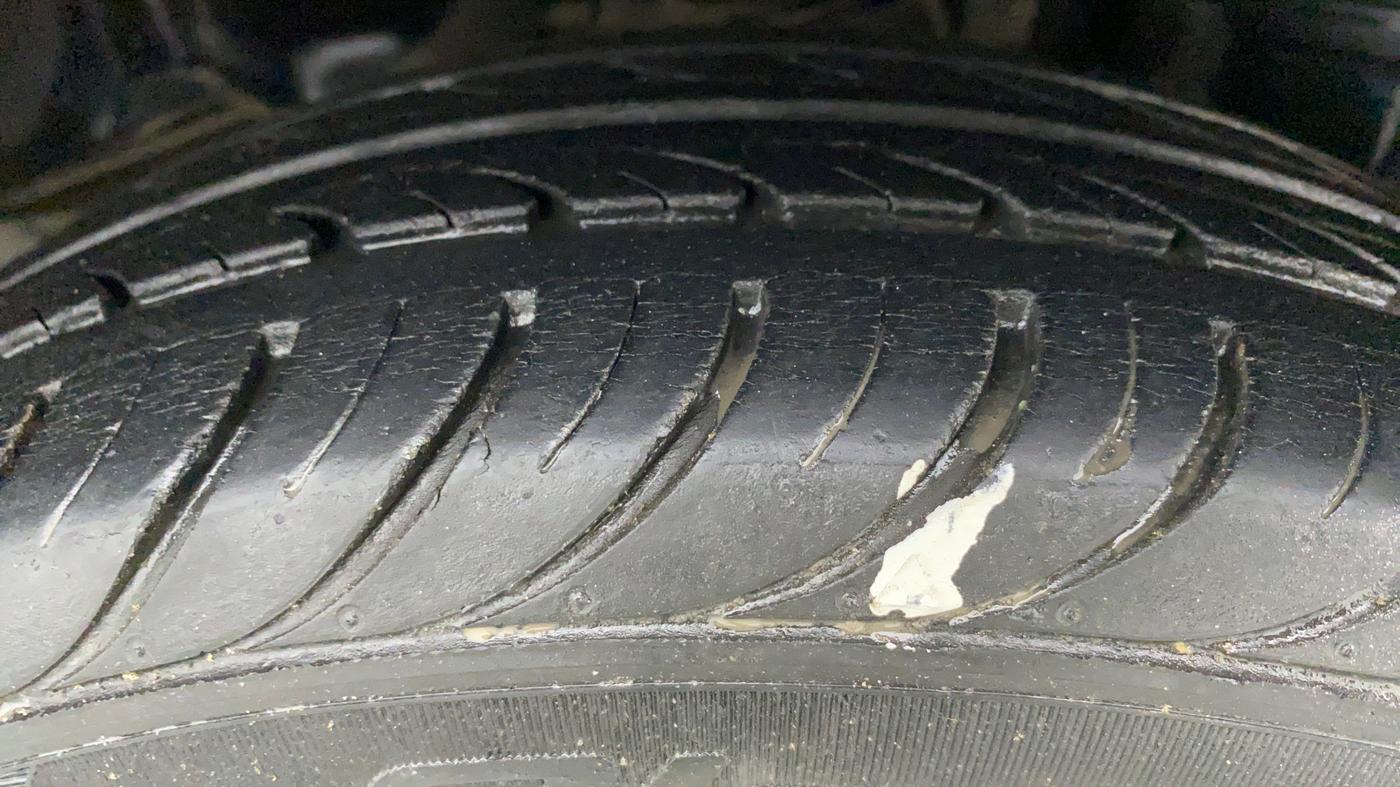 2015 Hyundai Eon MAGNA PLUS, Petrol, Manual, 19,479 km, Left Rear Tyre Tread