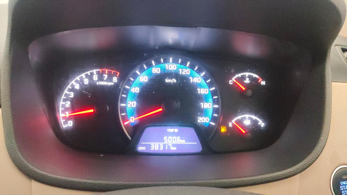 2016 Hyundai Xcent SX 1.2 (O), Petrol, Manual, 38,283 km, Odometer Image
