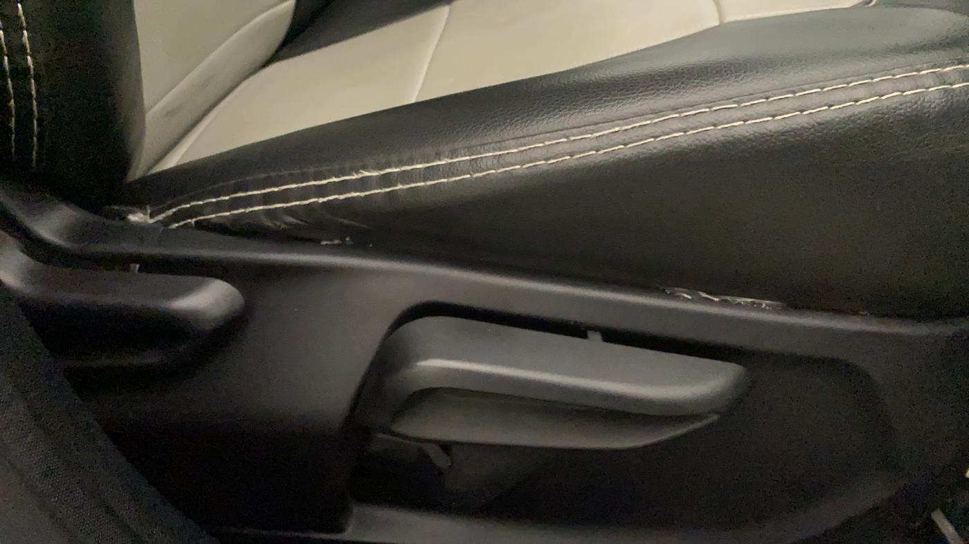 2022 Tata TIGOR XZ PLUS CNG, CNG, Manual, 18,438 km, Driver Side Adjustment Panel