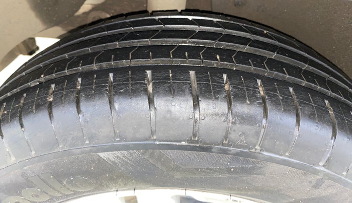 2015 Hyundai Creta SX 1.6 DIESEL, Diesel, Manual, 88,070 km, Right Rear Tyre Tread