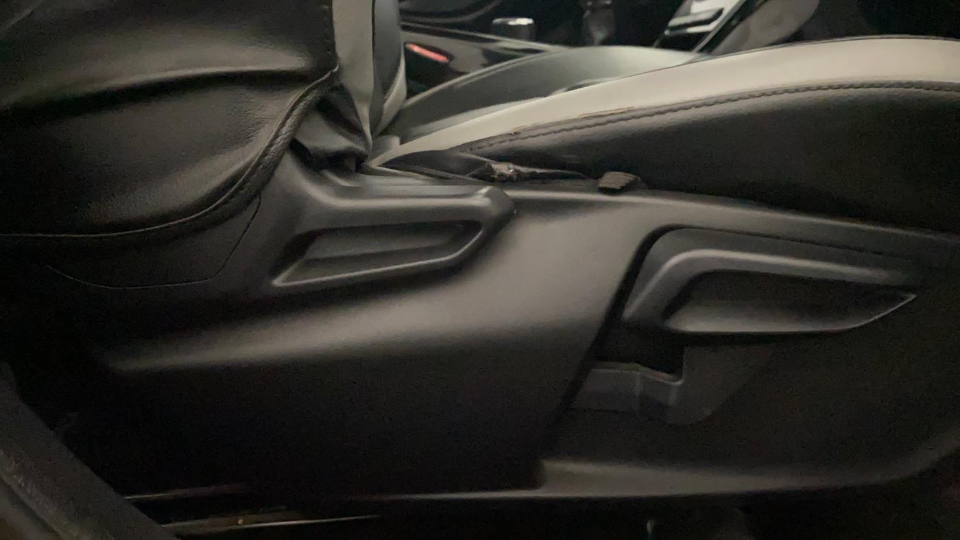2022 Tata NEXON XZ PLUS (HS) PETROL DARK EDITION, Petrol, Manual, 29,339 km, Driver Side Adjustment Panel