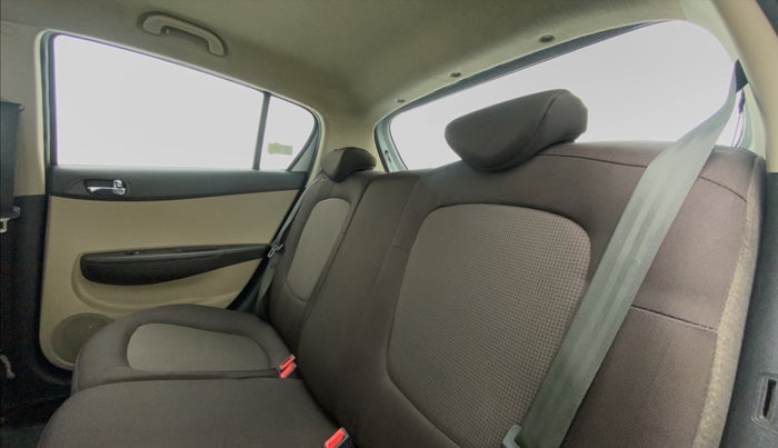 2013 Hyundai i20 SPORTZ 1.4 CRDI, Diesel, Manual, 48,099 km, Right Side Rear Door Cabin