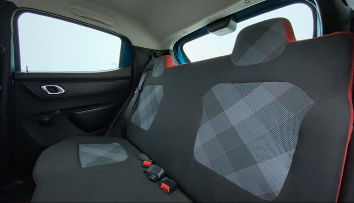 2020 Renault Kwid RXT, Petrol, Manual, 11,105 km, Right Side Rear Door Cabin