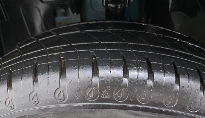 2020 Renault Kwid RXT, Petrol, Manual, 11,105 km, Left Front Tyre Tread