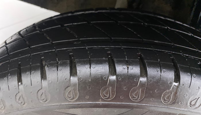 2020 Renault Kwid RXT, Petrol, Manual, 11,105 km, Right Rear Tyre Tread