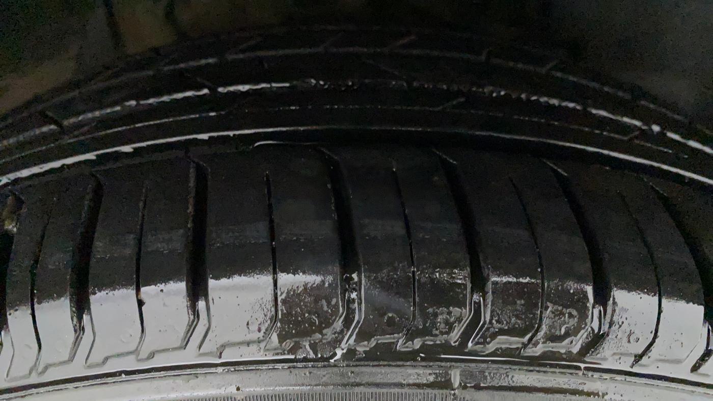 2019 Tata NEXON XZA+ 1.5, Diesel, Automatic, 75,084 km, Right Front Tyre Tread
