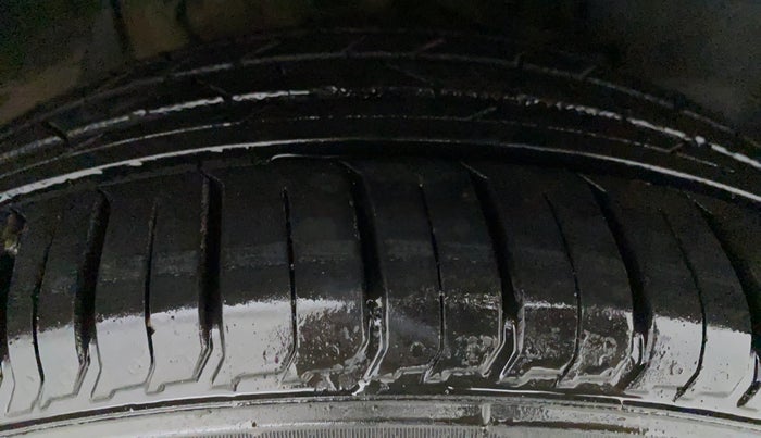 2019 Tata NEXON XZA+ 1.5, Diesel, Automatic, 75,084 km, Right Front Tyre Tread