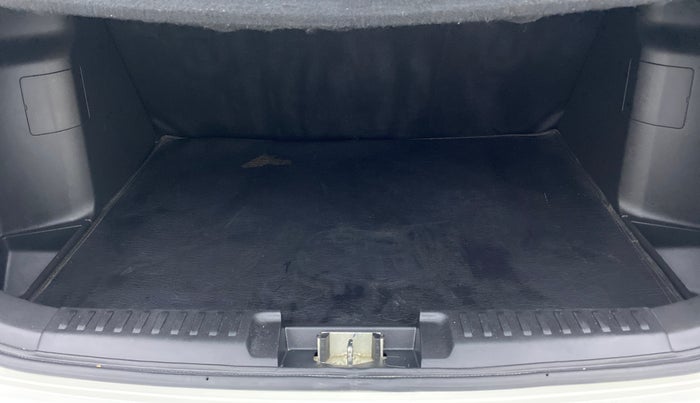 2019 Maruti Vitara Brezza VDI, Diesel, Manual, 29,966 km, Boot Inside