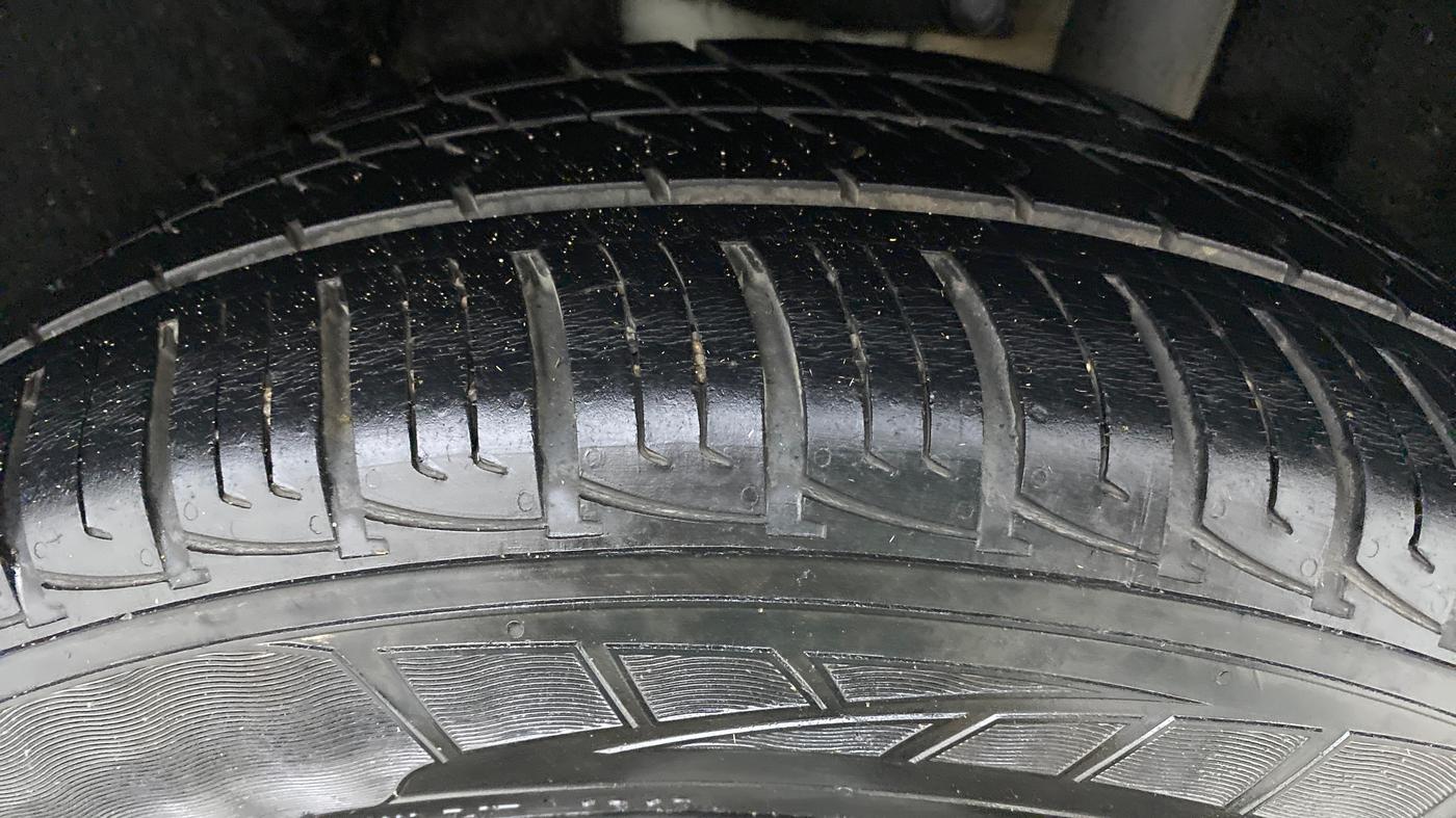 2019 Maruti Vitara Brezza VDI, Diesel, Manual, 29,966 km, Left Rear Tyre Tread