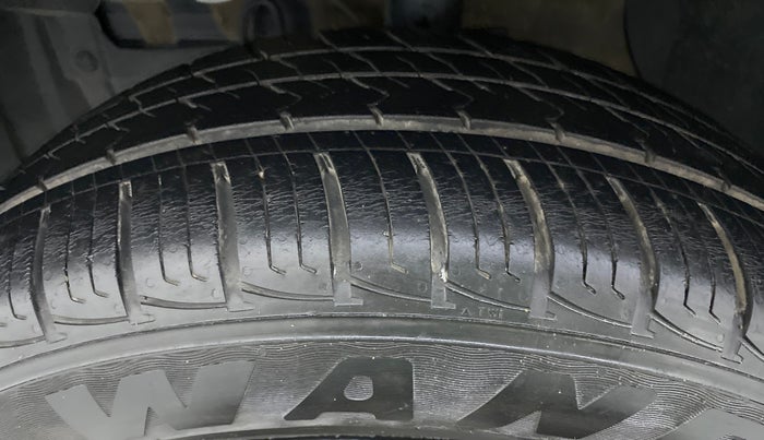 2019 Maruti Vitara Brezza VDI, Diesel, Manual, 29,966 km, Left Front Tyre Tread