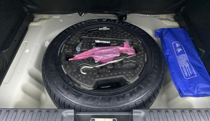 2019 Maruti Vitara Brezza VDI, Diesel, Manual, 29,966 km, Spare Tyre