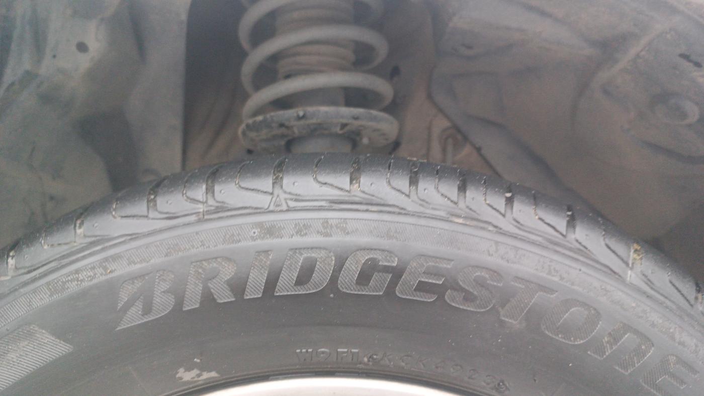 2016 Maruti Vitara Brezza ZDI, Diesel, Manual, 79,312 km, Right Front Tyre Tread