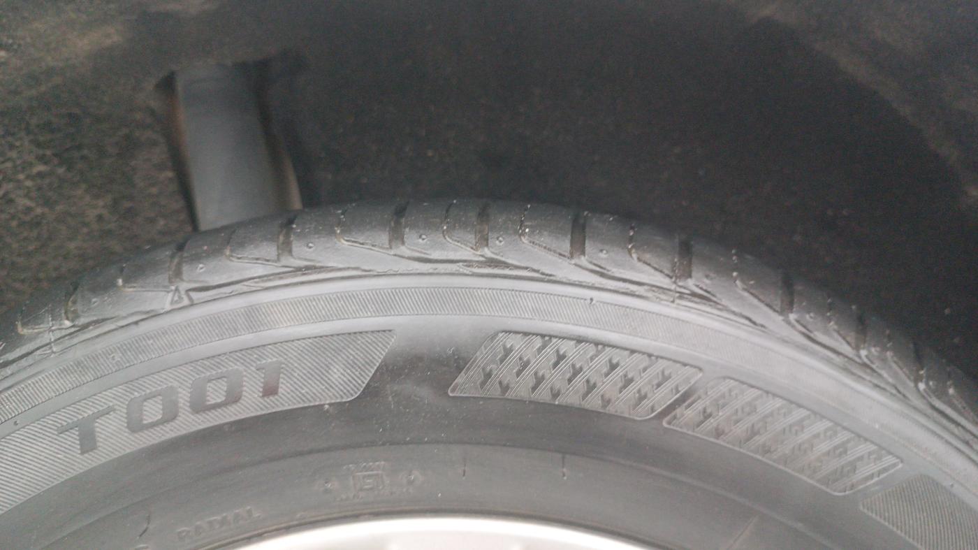 2016 Maruti Vitara Brezza ZDI, Diesel, Manual, 79,312 km, Right Rear Tyre Tread
