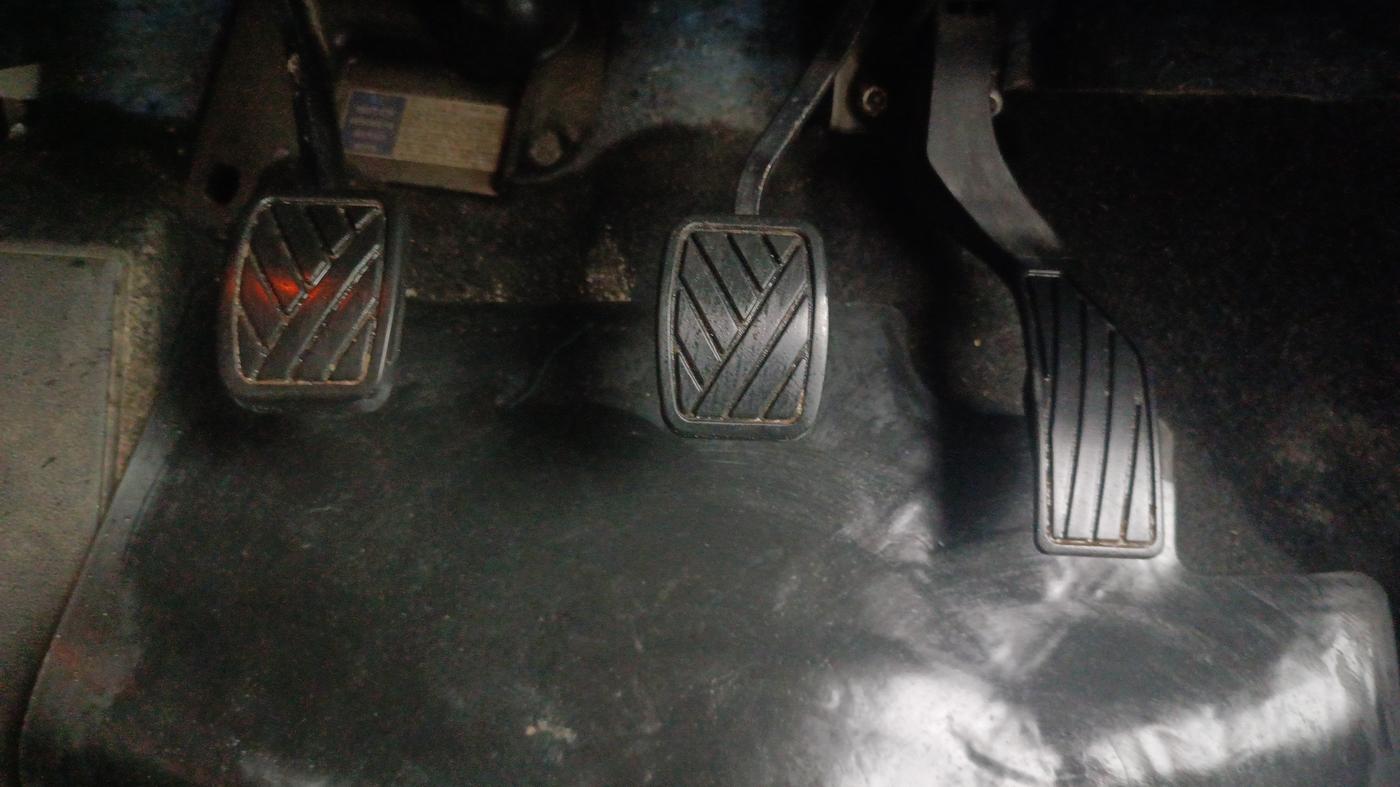 2016 Maruti Vitara Brezza ZDI, Diesel, Manual, 79,312 km, Pedals