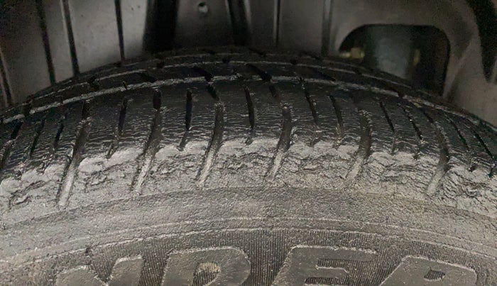 2021 Mahindra XUV300 1.5 W6 MT, Diesel, Manual, 45,062 km, Right Rear Tyre Tread