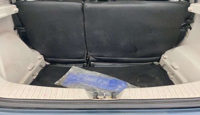 2021 Mahindra XUV300 1.5 W6 MT, Diesel, Manual, 45,062 km, Boot Inside