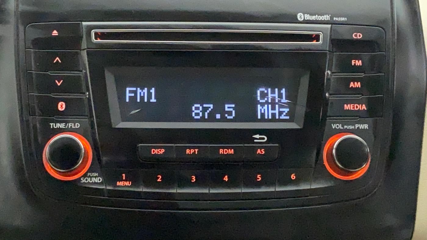 2017 Maruti Dzire VDI, Diesel, Manual, 58,679 km, Infotainment System