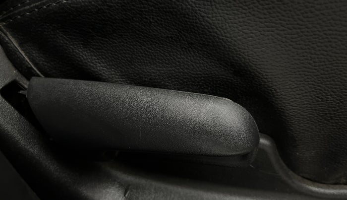 2020 Maruti Vitara Brezza VXI, Petrol, Manual, 37,328 km, Driver Side Adjustment Panel