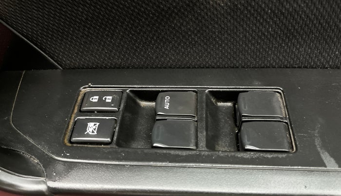 2020 Maruti Vitara Brezza VXI, Petrol, Manual, 37,328 km, Driver Side Door Panels Control