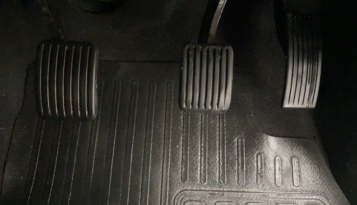 2017 Hyundai Grand i10 SPORTZ (O) 1.2 KAPPA VTVT, Petrol, Manual, 35,418 km, Pedals