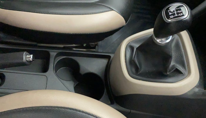 2018 Hyundai Grand i10 SPORTZ 1.2 KAPPA VTVT, Petrol, Manual, 31,289 km, Gear Lever