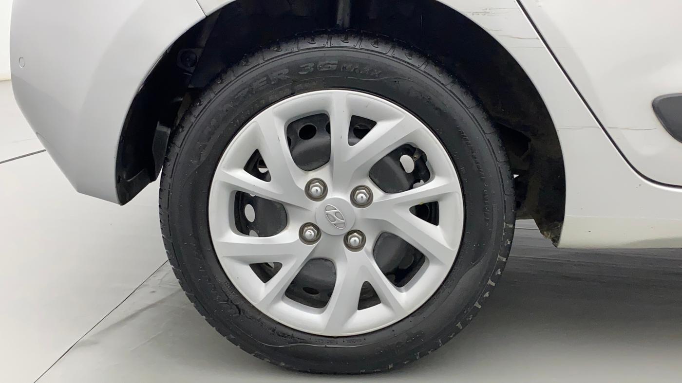 2018 Hyundai Grand i10 SPORTZ 1.2 KAPPA VTVT, Petrol, Manual, 31,289 km, Right Rear Wheel
