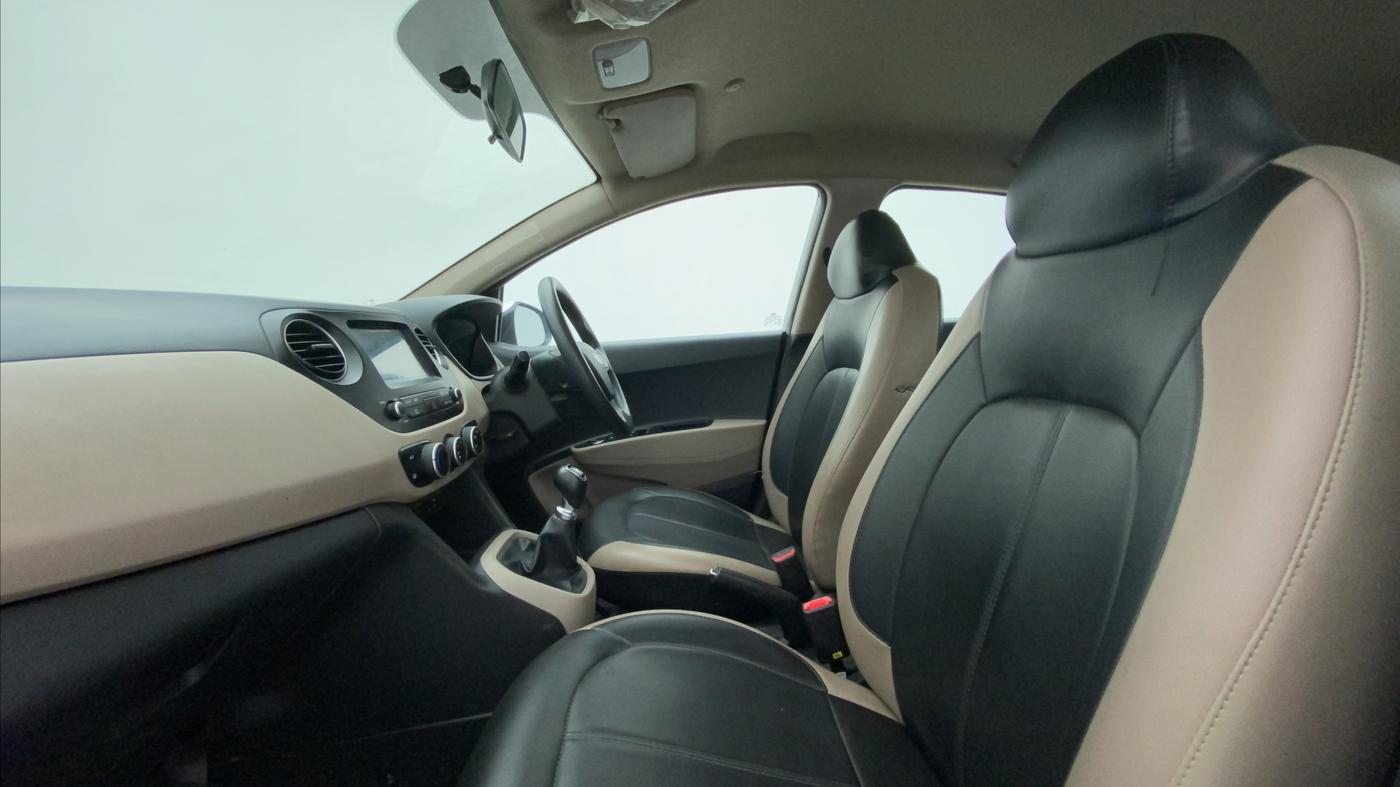 2018 Hyundai Grand i10 SPORTZ 1.2 KAPPA VTVT, Petrol, Manual, 31,289 km, Right Side Front Door Cabin