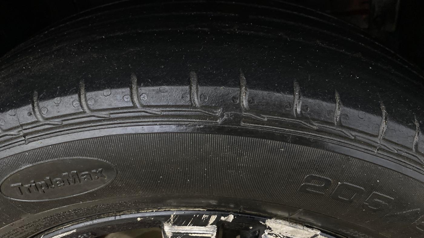2019 Maruti Vitara Brezza ZDI, Diesel, Manual, 1,15,226 km, Right Front Tyre Tread