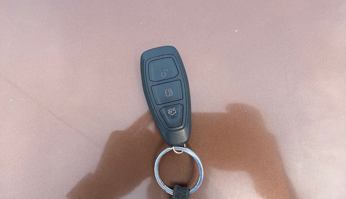 2015 Ford Fiesta TITANIUM DIESEL, Diesel, Manual, 1,32,713 km, Key Close Up