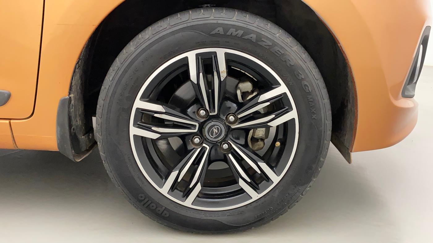 2016 Hyundai Grand i10 ASTA (O) 1.2 KAPPA VTVT, Petrol, Manual, 15,069 km, Right Front Wheel