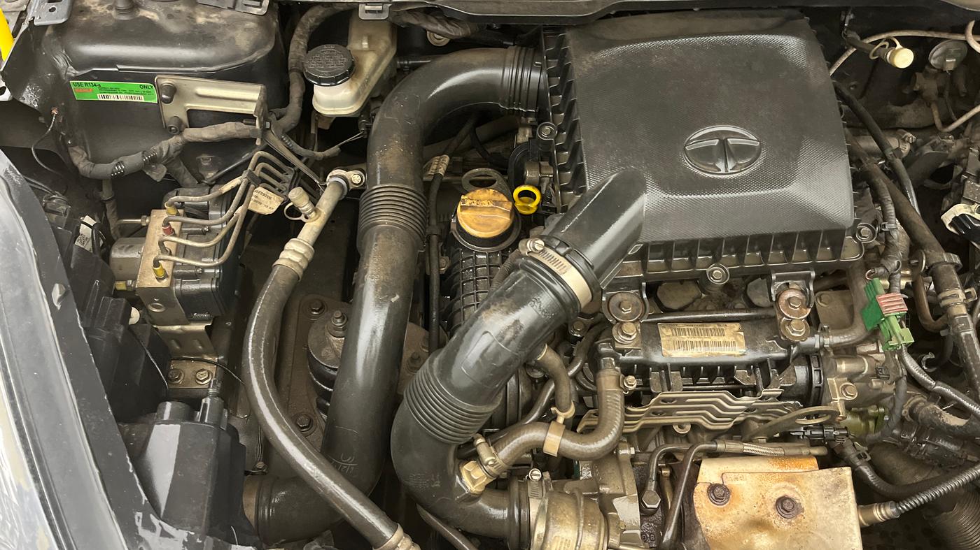 2019 Tata NEXON XM PETROL, CNG, Manual, 1,00,572 km, Engine View - Right